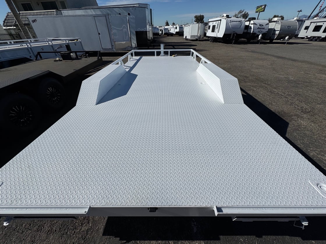 Image of 20' Racer X 