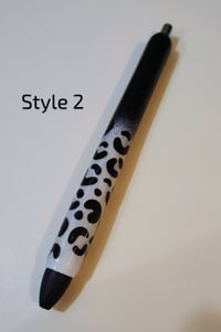 Image 2 of Leopard print pens 