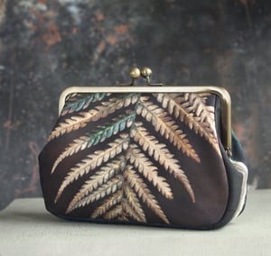 Image of Fern, clutch/shoulder bag - roomier size