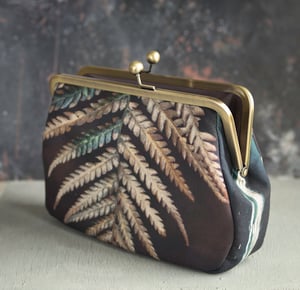 Image of Fern, clutch/shoulder bag - roomier size