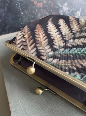 Image of Fern, clutch/shoulder bag - roomier size