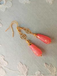 Image 8 of Art deco gold floral cut out earrings handmade with salmon pink & gold splash Czech glass drops