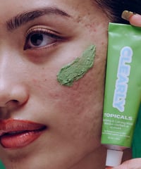 Image 2 of TOPICALS - Masque Éclaircissante Et Apaisant Pour Les Peaux Sujettes à L’acné 