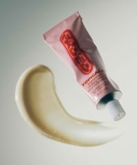 Image 2 of TOPICALS -  30 ml Sérum Faded Éclaircissant Pour les Taches Brunes et L’hyperpigmentation