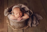 Image 1 of Metal pott