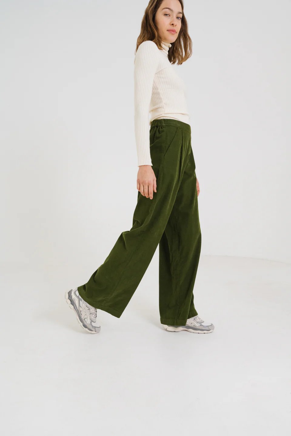 Image of 2- Pantalones Mousse