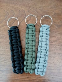 Outdoors style Paracord keychain set