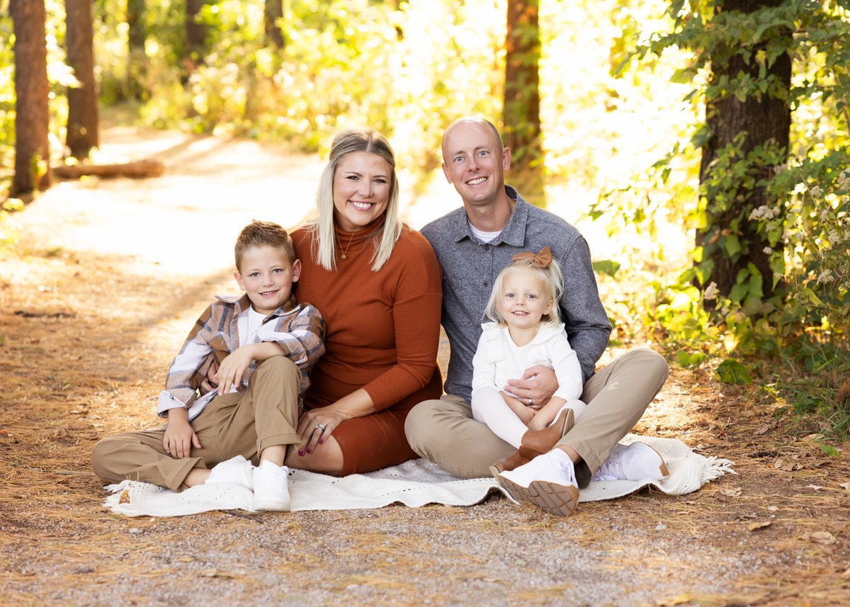 Image of Fall Family Mini Session at Jester Park