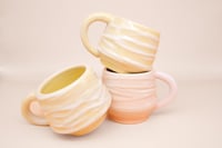 Image 3 of Ripple Mug - Pink