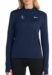 LADIES FITTED NIKE 1/2 ZIP PULLOVER