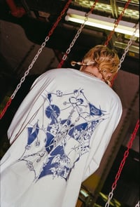 Image 1 of BLUE SPIDER WEB LONG-SLEEVE T-SHIRT