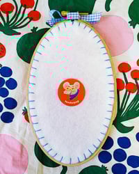 Image 3 of "3D Axolotls" Hoop