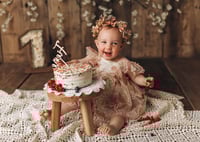 Image 2 of Stool or cake table