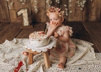 Image 3 of Stool or cake table