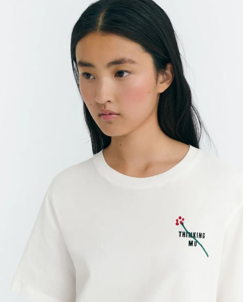 Image of 1-Camiseta flor bordada