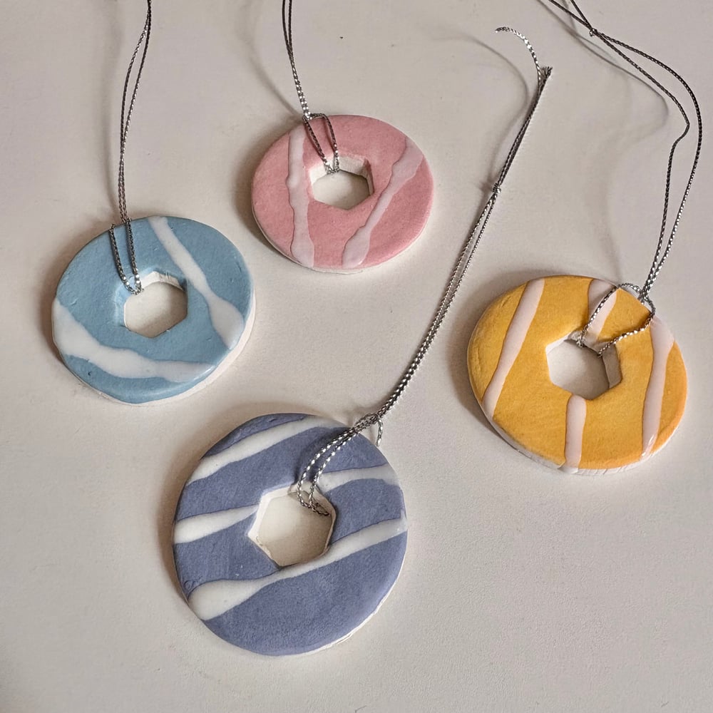 Image of Christmas tree ceramic party ring