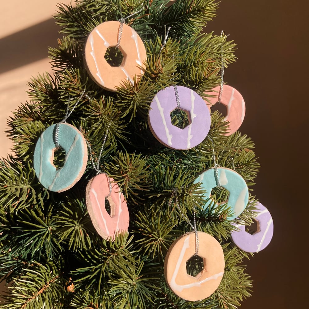 Image of Christmas tree ceramic party ring