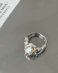 Image of GROTESQUE–05