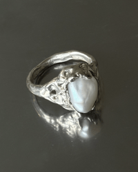 Image of GROTESQUE–06