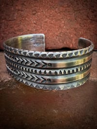 Image 4 of WL&A Handmade Ingot Old Style Arrowheads Cuff - Size 7" to 7.5" Wrist