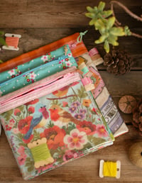 Image 3 of ⭐  Petites Trousses à paillettes "Oiseaux sur nid de fleurs"