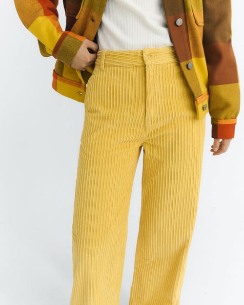 Image of 2-Pantalón pana amarillo Butter Corduroy Karina Pants