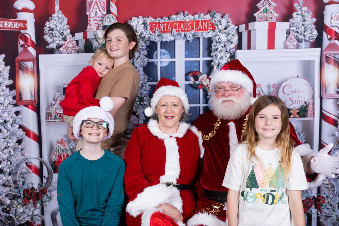Image of Santa Pictures ( $25 retainer fee)