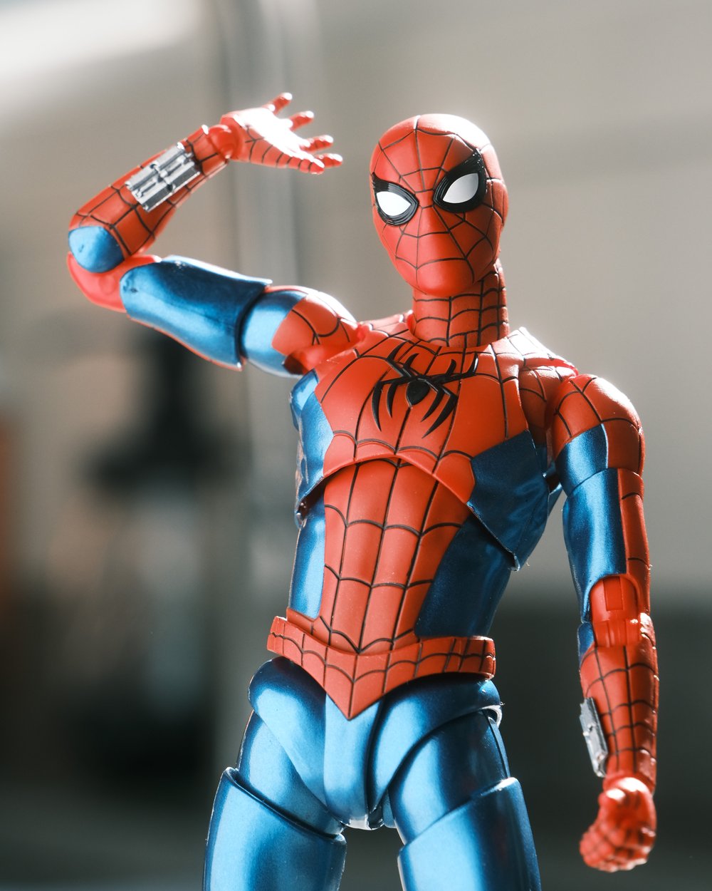 1:12 BRAND NEW DAY WEB SHOOTERS (PAINTED)