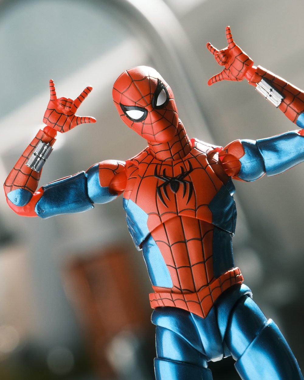 1:12 BRAND NEW DAY WEB SHOOTERS (PAINTED)
