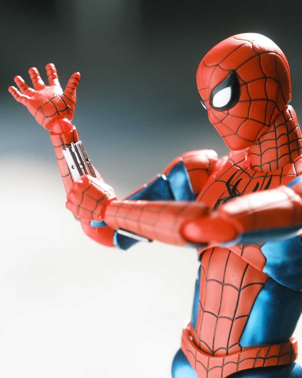 1:12 BRAND NEW DAY WEB SHOOTERS (PAINTED)
