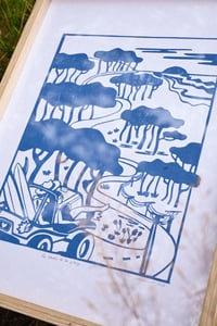 Image 2 of Linogravure 30 x 40 cm • La route de la plage 
