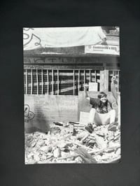 Image 4 of UNA HOGUERA A TU ALREDEDOR PHOTOZINE