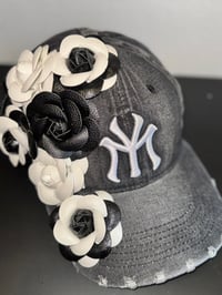 Image 1 of NY Roses