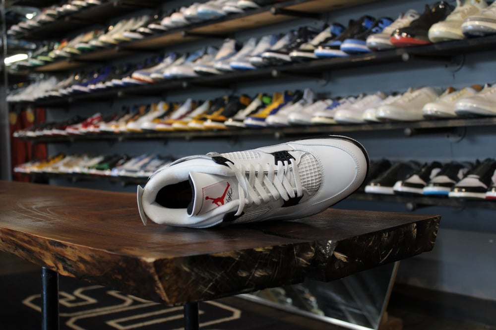 Air Jordan IV (4) "White Cement" (2025)