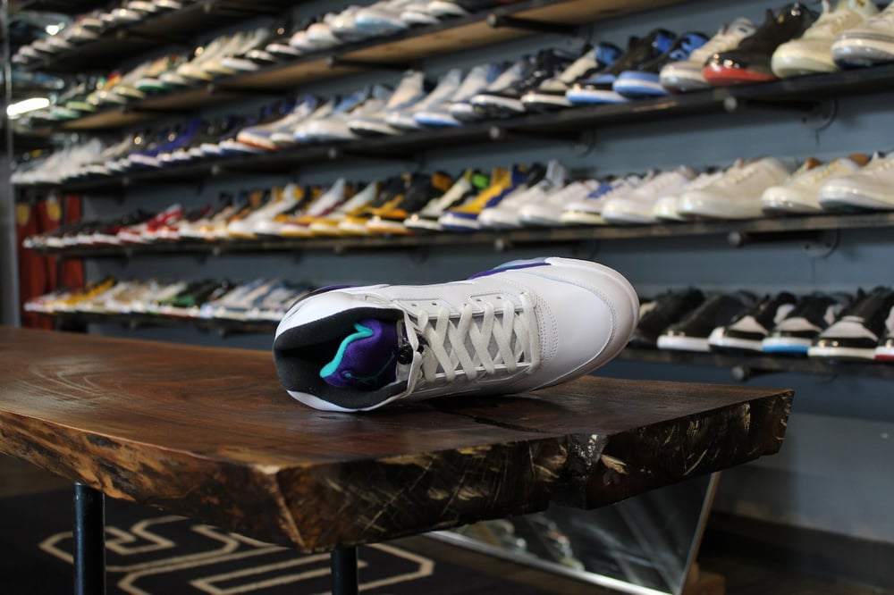 Air Jordan V (5) "Grape" (2025)