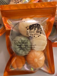 Image 11 of White Pumpkin Cashmere- A Rockytop Wax Works exclusive custom houseblend fragrance 