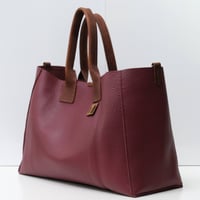 Image 4 of Slouchy 3-panel Tote in pebbled cherry