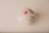 EMILIA tieback with flower