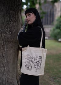 Image 3 of Fan Flash Tote Bag