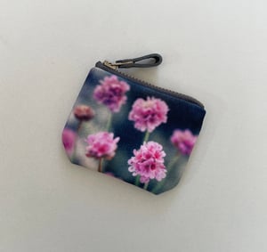 Image of Thrift flower, tiny zipper purse