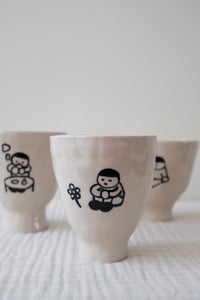 Image 2 of ‘Sitting down and thinking nothing’ cup