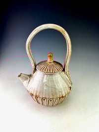 Image 5 of Large teapot, overhand loop handled (WBSM)