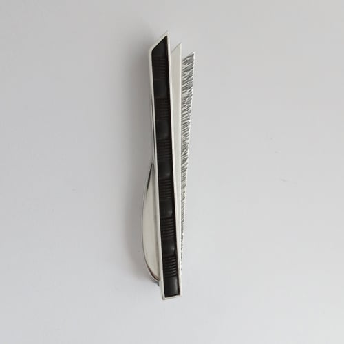 Image of D Throw Kilt Pin