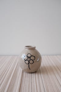 Image 3 of Flower vase (S,M size)