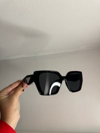 Image 2 of Big lux PR