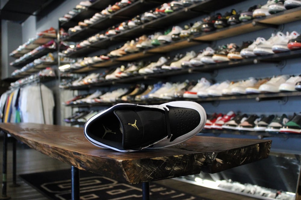 Air Jordan I (1) Low "White/Metallic Gold"
