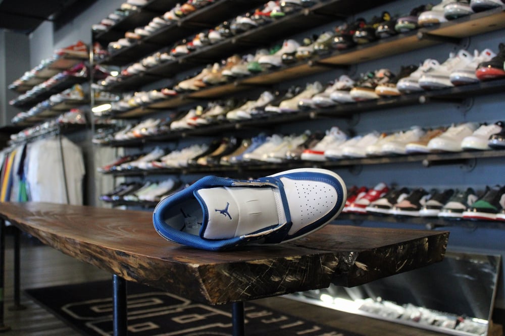 Air Jordan I (1) Low SE "Industrial Blue"