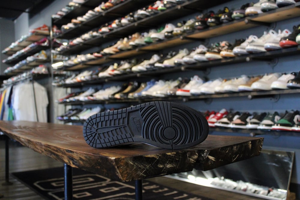 Air Jordan I (1) Low "Black/White" WMNS