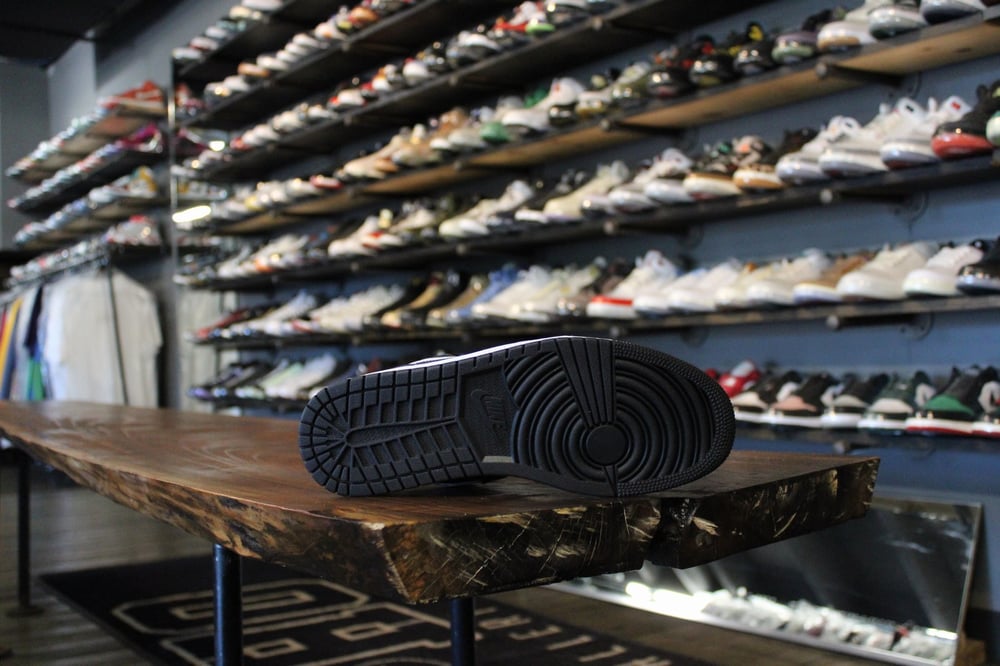 Air Jordan I (1) Low "Utility/Blk/Wht" WMNS