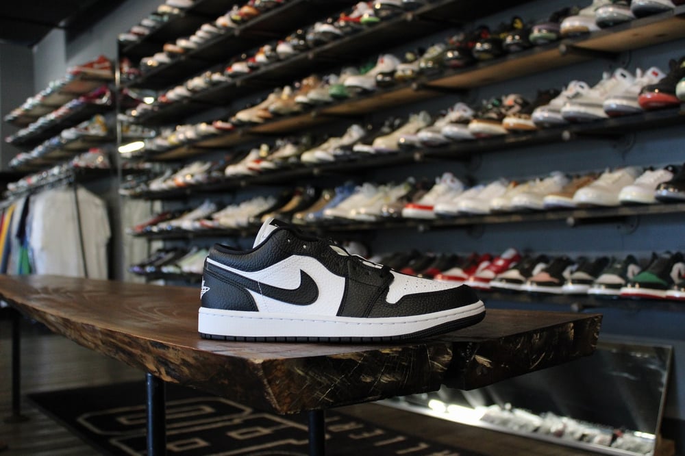 Air Jordan I (1) Low "Blk/White/Split" WMNS